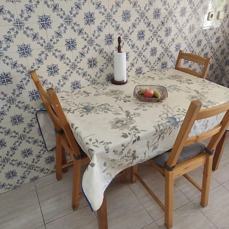 Hugo's Historic Apartment Lisbon